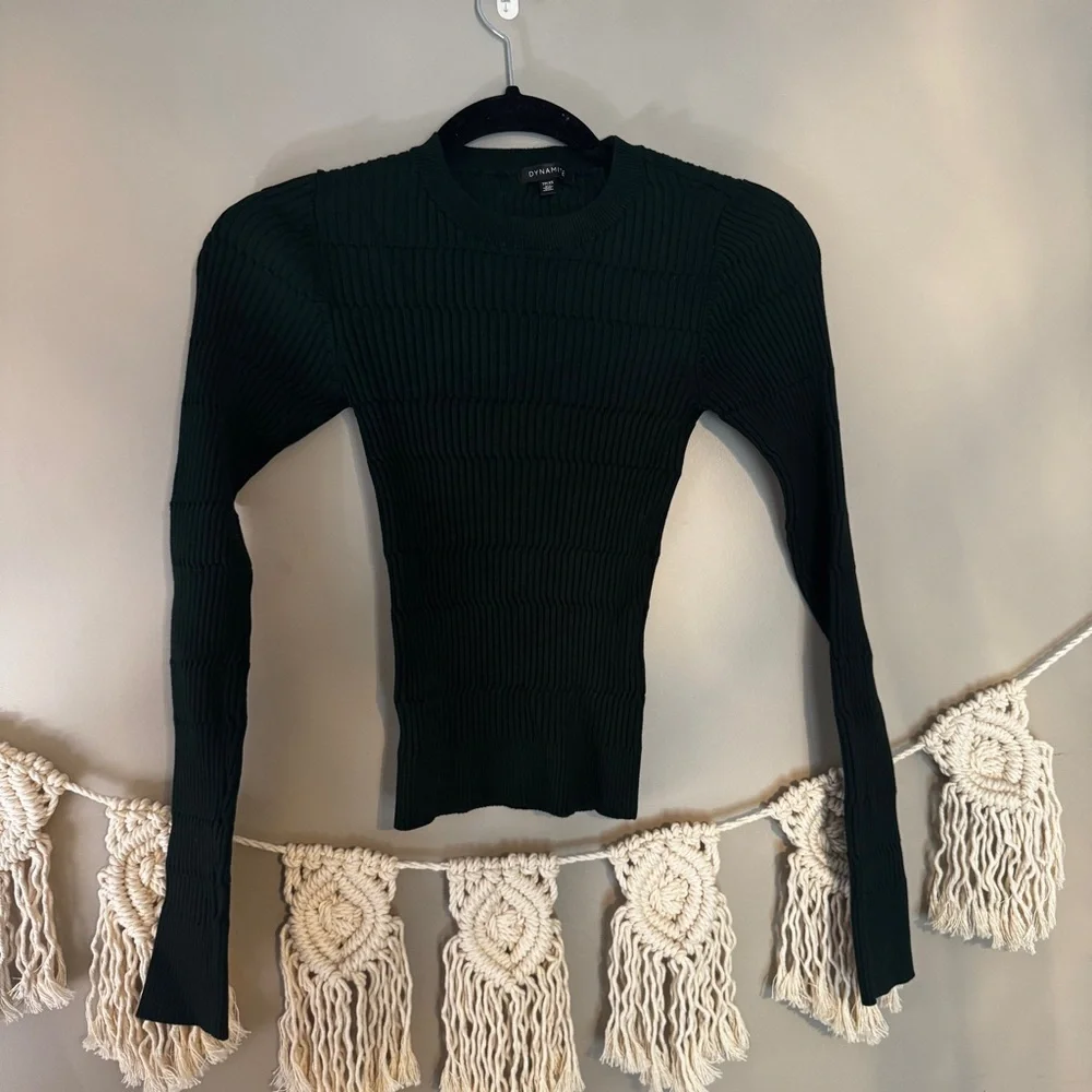 Dynamite Women’s Green Sweater - Picture 4 of 6